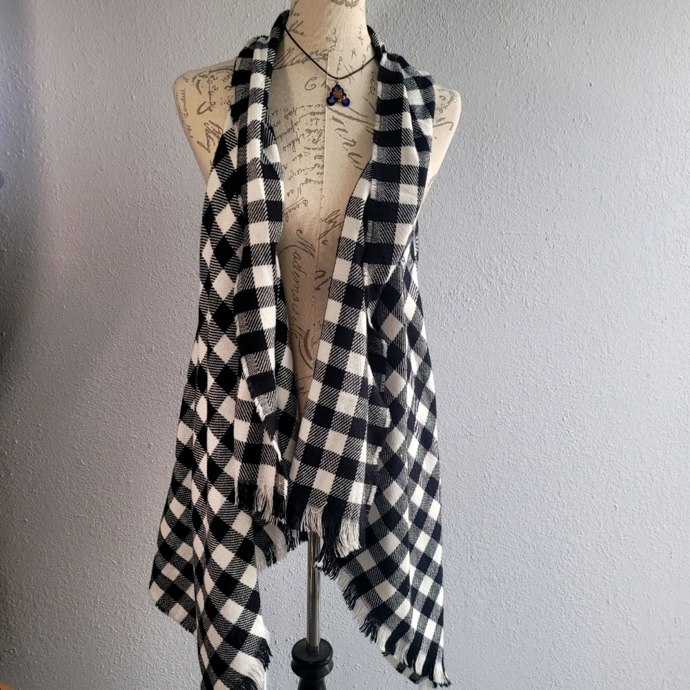 ACE Black and White Sleeveless Cardigan Vest
